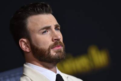 Chris Evans Shares Pics Of ‘Painful’ Bruise From ‘Little Tussle’ Shooting ‘The Gray Man’ - etcanada.com
