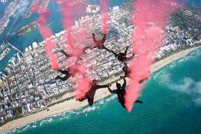 Peter Berg Narrates Air & Sea Show Set for Memorial Day Weekend - variety.com - Miami