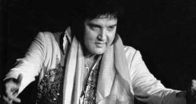 Elvis Presley: Final photograph of The King hours before death is on display at Graceland - www.msn.com