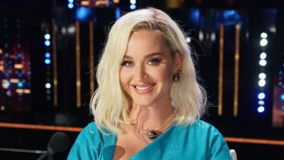 Katy Perry's Shares That Daughter Daisy Is Crawling and Has Her First Tooth - www.etonline.com