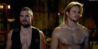 It's Brother Vs. Brother In The First Trailer For 'Heels' Starring Stephen Amell & Alexander Ludwig - www.justjared.com