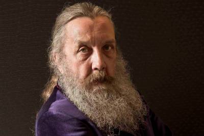 Alan Moore is ‘bursting with fiction’ as he announces new fantasy epic - nypost.com