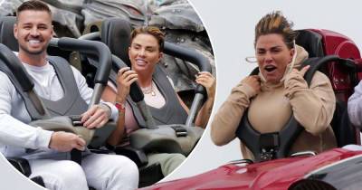 Katie Price and fiance Carl Woods enjoy child-free day at Thorpe Park - www.msn.com