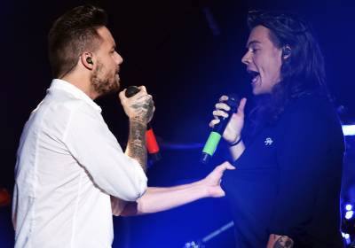 Liam Payne Mimics Harry Styles As He Tells Fans He’s Been Sick Recently Hence His Croaky Voice: ‘I’m Not Very Well Right Now’ - etcanada.com
