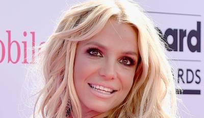 Britney Spears Calls the Documentaries About Her 'Hypocritical,' Sends Message to 'Paparazzi Guy' - www.justjared.com - New York