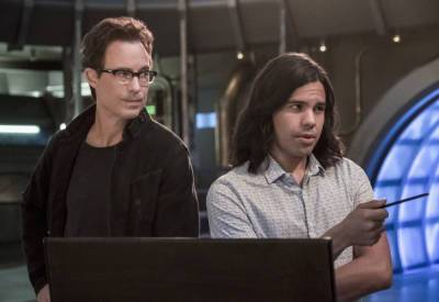 ‘The Flash’ Original Cast Members Tom Cavanagh & Carlos Valdes Exit the CW’s Series After 7 Seasons - deadline.com - county Harrison - county Wells