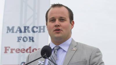 Josh Duggar Accused Of Possessing Child Porn With Kids Aged 18 Mos.-12 Years At Court Hearing - hollywoodlife.com - state Washington - state Arkansas