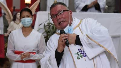 Costa Rica priest sings public health message amid pandemic - abcnews.go.com - Costa Rica - city San Jose