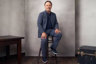 Billy Crystal says comedy is ‘becoming a minefield’ - nypost.com