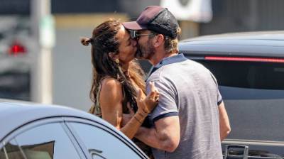 Gerard Butler & Girlfriend Morgan Brown Share Steamy Kiss in These Photos from Their Lunch Date - www.justjared.com