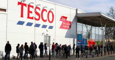 Tesco updates shoppers on face mask rules for every UK supermarket as lockdown restrictions set to ease - www.manchestereveningnews.co.uk - Britain