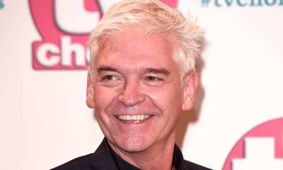 Phillip Schofield's meal out with friends ends in disaster for one reason - hellomagazine.com - Britain