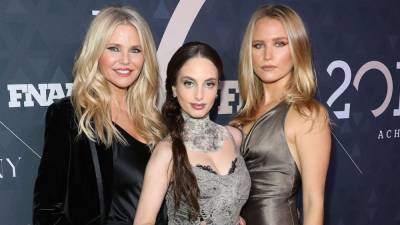 Christie Brinkley's Daughters Sailor and Alexa Ray Reveal What Would Surprise Fans About Their Mom (Exclusive) - www.etonline.com - New York