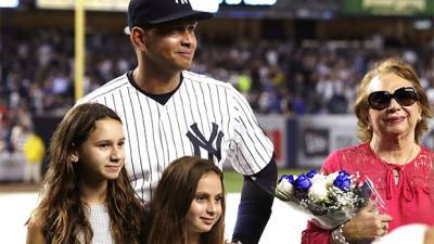 Alex Rodriguez Enjoys ‘Date Night’ With Daughters 3 Weeks After Jennifer Lopez Split — See Pics - hollywoodlife.com - Minnesota - USA