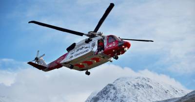 Woman and four kids trapped after boat fills with water on Scots loch sparking helicopter rescue - www.dailyrecord.co.uk - Scotland