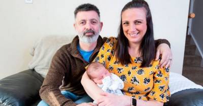 Woman discovers she's pregnant during preparation to remove her ovaries - www.manchestereveningnews.co.uk - county Caroline