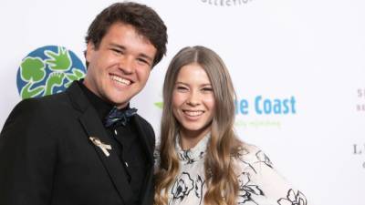 Bindi Irwin shares Mother's Day artwork that includes her late father: 'Life has other plans' - www.foxnews.com