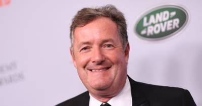 Piers Morgan shows off amazing swimming pool at his Sussex mansion as he sunbathes - www.ok.co.uk