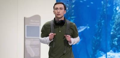Netflix's 'Atypical' Finally Has a Debut Date, Plus, First Look Images Released! - www.justjared.com