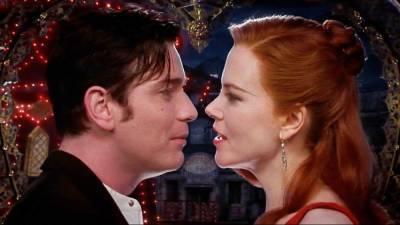 'Moulin Rouge!' at 20: Ewan McGregor and Nicole Kidman Praise Baz Luhrmann's Vision From the Set (Flashback) - www.etonline.com