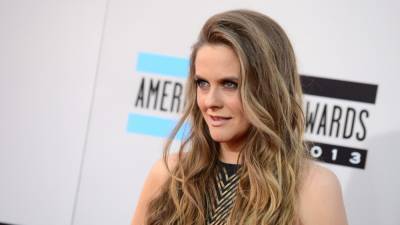 Alicia Silverstone Returns to High School Joining the Cast Of Paramount Players’ Comedy ‘Senior Year’ Starring Rebel Wilson - deadline.com - county Wilson