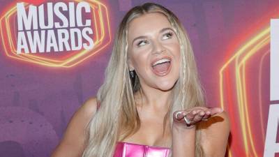 Kelsea Ballerini Goes Barbie Chic at 2021 CMT Music Awards - www.etonline.com - county Brown - Tennessee - county Kane