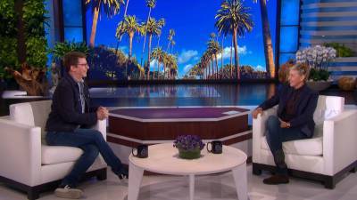 Sean Hayes Visits ‘Ellen’, Discusses How His Body Has Changed Since 50 & Why He’d Happily Trade Places With Portia - etcanada.com