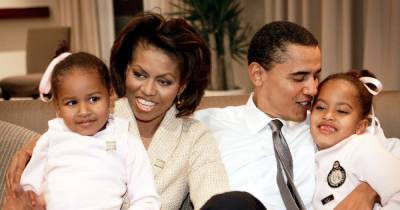 Obama Family Album: Barack, Michelle, Malia and Sasha Through the Years - www.usmagazine.com - USA - Chicago