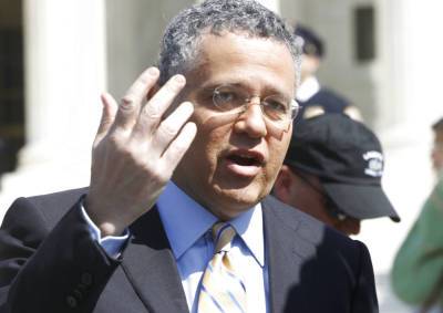 Jeffrey Toobin Returns To CNN, Calls Zoom Call Incident ‘Deeply Moronic And Indefensible” - deadline.com - New York - New York