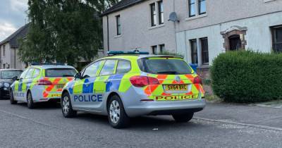 Emergency services race to Falkirk street amid 'ongoing incident' - www.dailyrecord.co.uk - Scotland