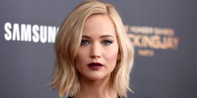 Jennifer Lawrence Informs Fans About For The People Act In New Video - www.justjared.com - USA