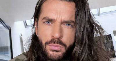 Pete Wicks unveils reason for growing out hair after being told he was 'going bald' - www.ok.co.uk