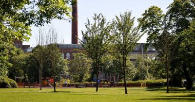 Police cordon off Stockport park after man injured in 'altercation' - www.manchestereveningnews.co.uk