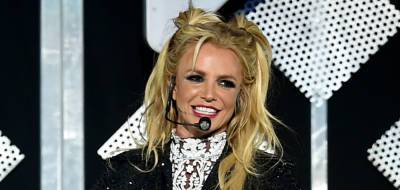 Britney Spears Gives Rare Glimpse at Her 'Favorite' Tattoo - www.justjared.com