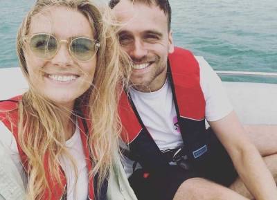 ‘He put a friggin’ ring on it!’ Emmerdale’s Chelsea Halfpenny and James Baxter are engaged - evoke.ie