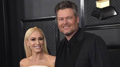 Blake Shelton Gwen Stefani May Have Secretly Gotten Married These Photos Prove It - stylecaster.com