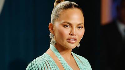 Chrissy Teigen Apologizes For ‘Awful’ Old Tweets Insulting Courtney Stodden More: ‘I’m Ashamed’ - hollywoodlife.com
