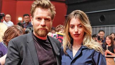 Ewan McGregor's daughter Clara reveals face wound from dog bite at red carpet film premiere - www.foxnews.com