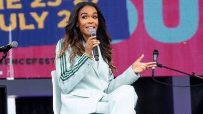 Michelle Williams Jokingly Defends 'Cater 2 U' by Destiny's Child After Twitter Backlash - www.etonline.com