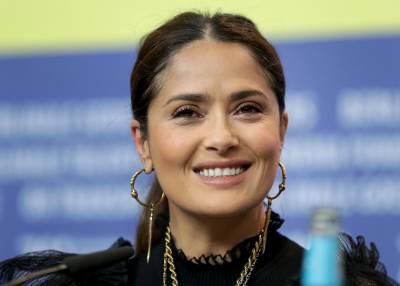 Salma Hayek Insisted On Playing A Menopausal Woman In ‘The Hitman’s Wife’s Bodyguard’ - etcanada.com - Ireland