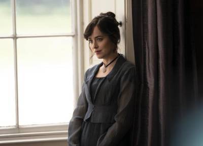 PICS: First look at Netflix’s ‘modern and witty’ Jane Austen adaptation - evoke.ie