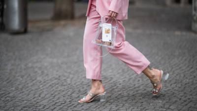The Most Comfortable Walking Sandals Ever, According to Glamour Editors - www.glamour.com