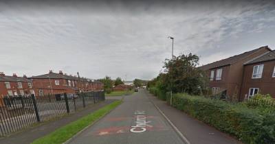 Man pushed child's pram into the road before ripping jewellery from mum's neck in terrifying daylight robbery - www.manchestereveningnews.co.uk