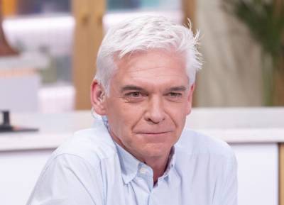 Phillip Schofield got ’20 extra years’ with his dad after saving his life with CPR - evoke.ie - Denmark - Finland