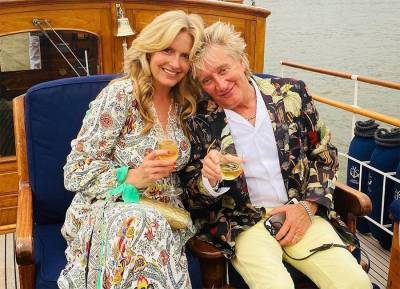 Penny Lancaster and Rod Stewart celebrate 14th wedding anniversary with boat trip - evoke.ie - London