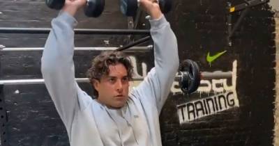 Arg returns to gym 10 weeks after weight loss surgery as he promises big change - www.ok.co.uk