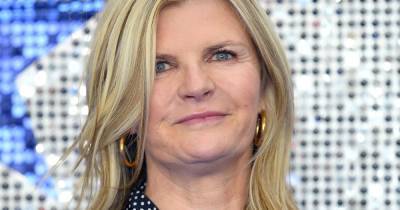 Susannah Constantine shares bloodied selfie after cracking head open on rock after fall - www.ok.co.uk