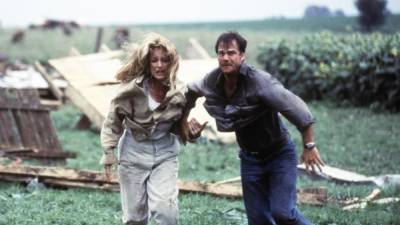 Helen Hunt’s Failed ‘Twister’ Sequel Would Have Starred Daveed Diggs & Rafael Casal And Feature Rockets Being Shot At Tornadoes - theplaylist.net