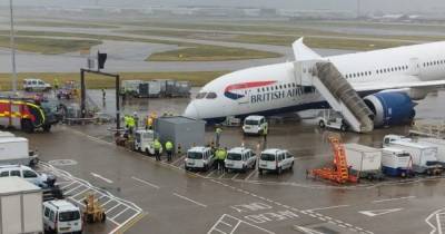 British Airways plane collapses at Heathrow Airport after tipping on to nose - www.manchestereveningnews.co.uk - Britain