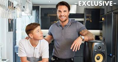 Tom Zanetti gives tour of his home as he unveils DJ decks and fish tank in the wall - www.ok.co.uk - Chelsea
